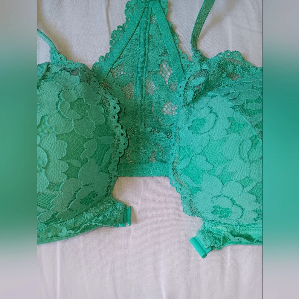PINK Victoria's Secret Light Green Lace Date Racerback Push-up Bra. 32C - Picture 6 of 10